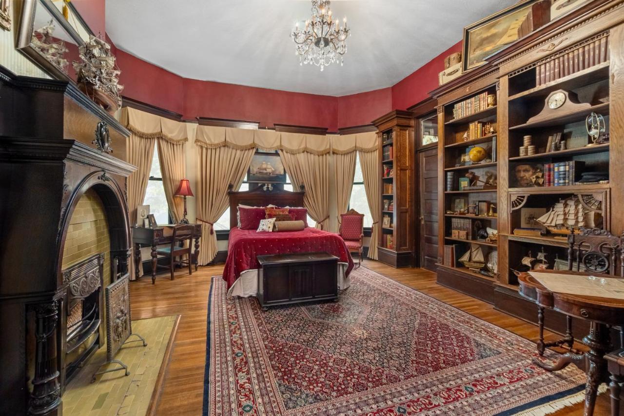 Ross Mansion Bed & Breakfast Хаттисберг Экстерьер фото