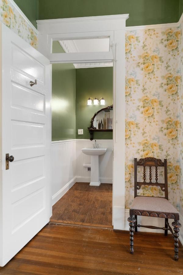 Ross Mansion Bed & Breakfast Хаттисберг Экстерьер фото